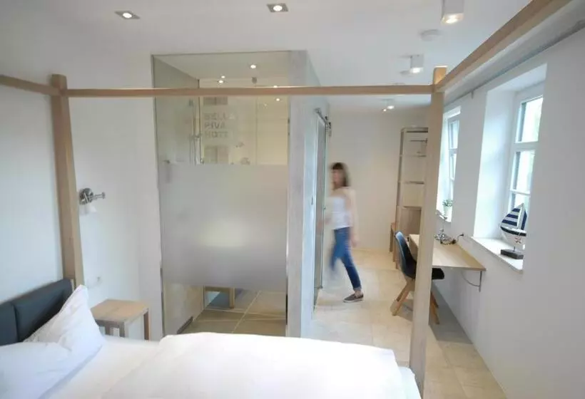 Deluxe room with river view, Bella Riva