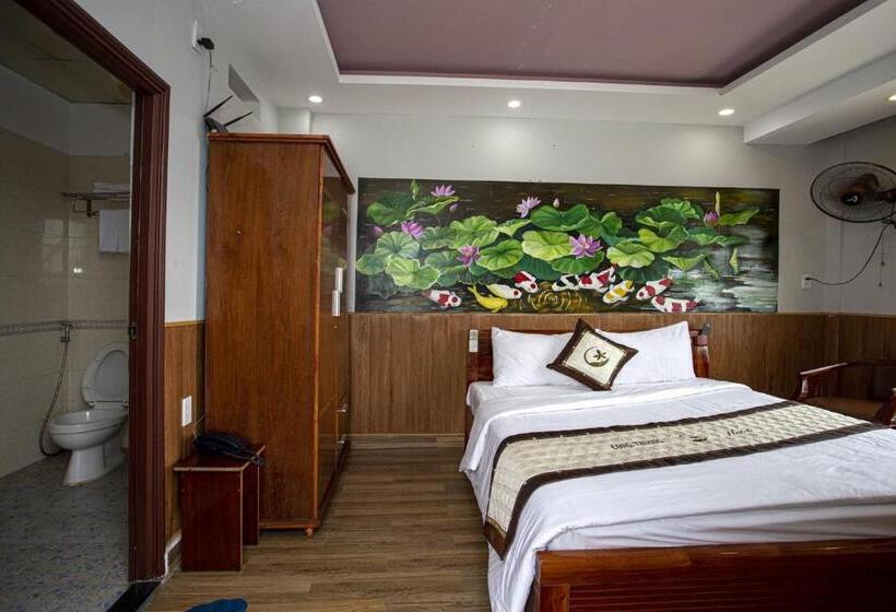 غرفة سوبيريور, Cong Thuong