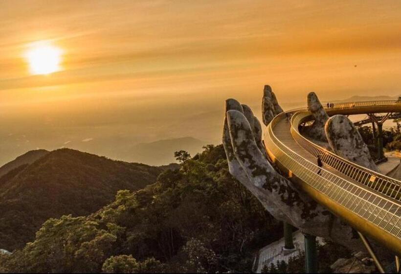 غرفة سوبيريور, Cong Thuong