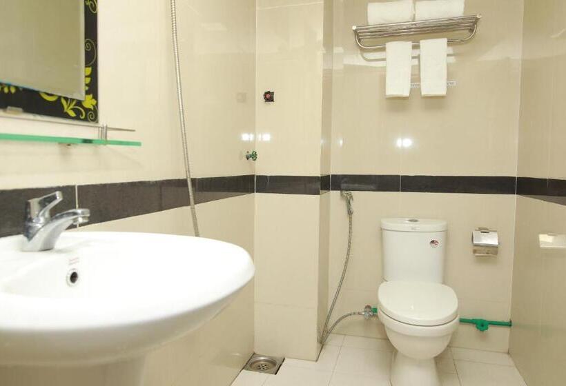 غرفة سوبيريور, Cong Thuong