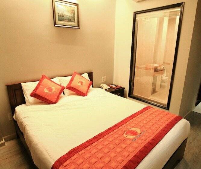 اتاق لوکس, Gia Hoa