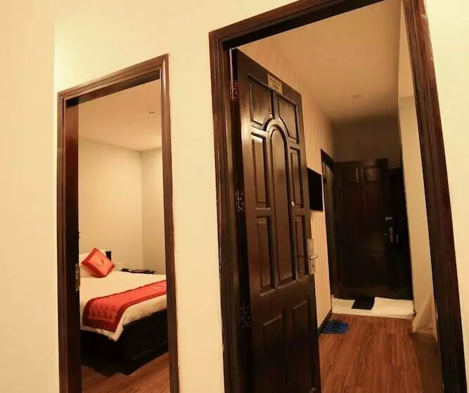 اتاق لوکس, Gia Hoa
