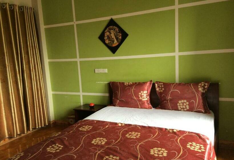 اتاق لوکس با بالکن, Hai Duong