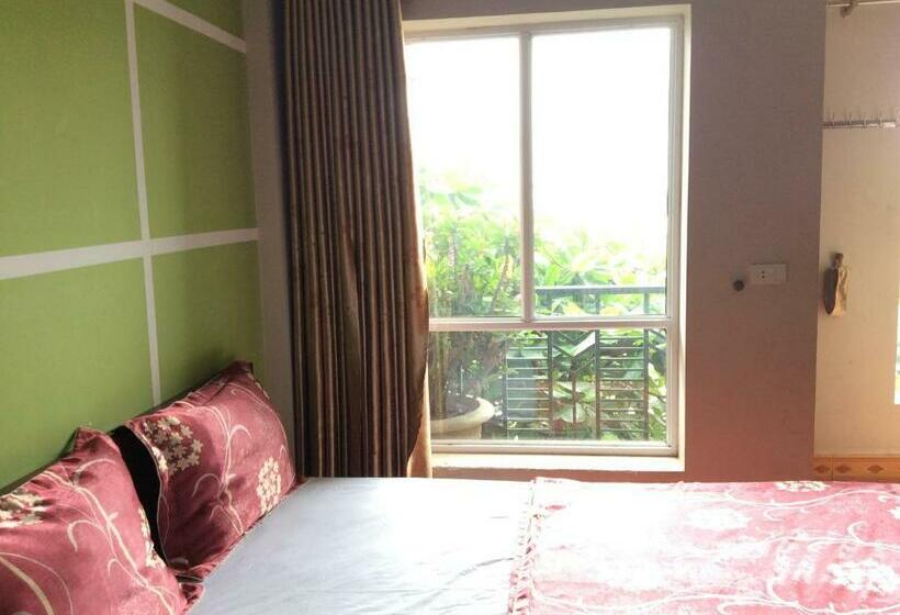 اتاق لوکس با بالکن, Hai Duong