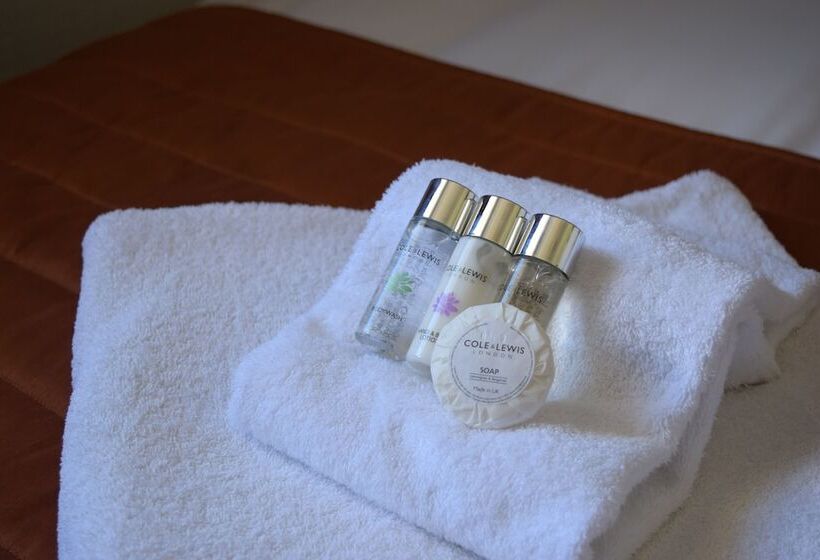 غرفة عائلية, Hôtel Sylvana