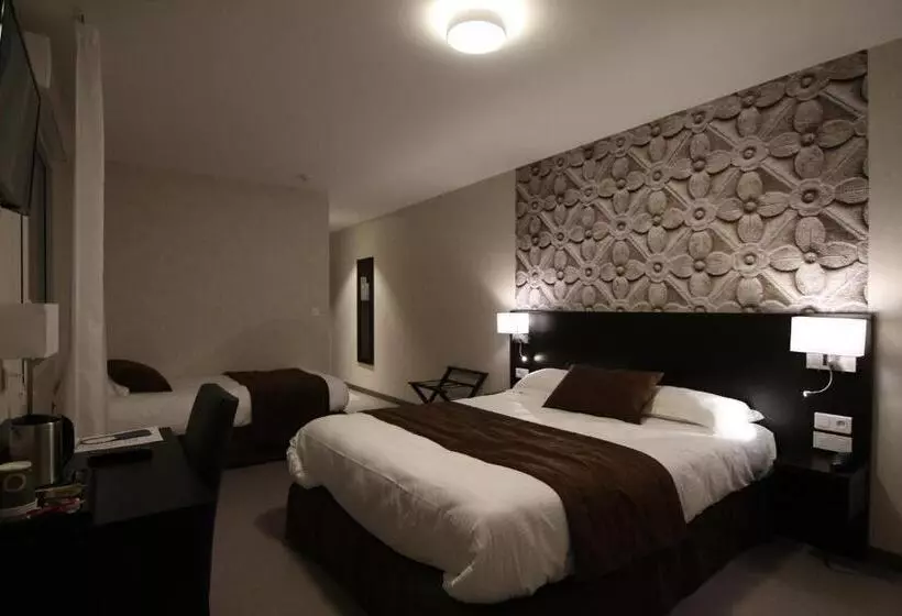 Classic Kolmen Hengen Huone, Logis Hôtel La Chambre D Amiens