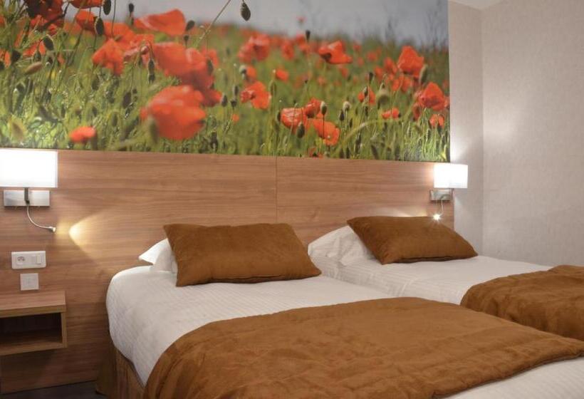 חדר סטנדרט עם מרפסת, Logis Hôtel   La Chambre D Amiens