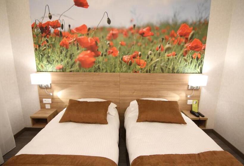 חדר סטנדרט עם מרפסת, Logis Hôtel   La Chambre D Amiens