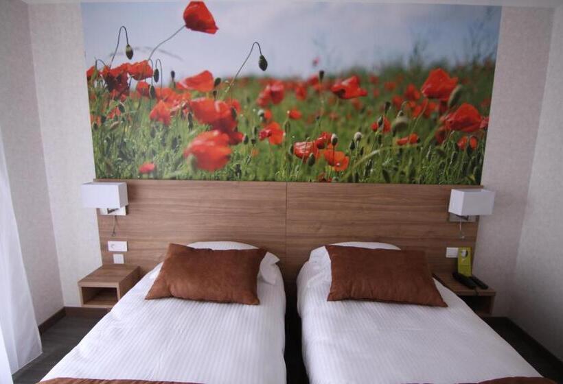 חדר סטנדרט עם מרפסת, Logis Hôtel   La Chambre D Amiens