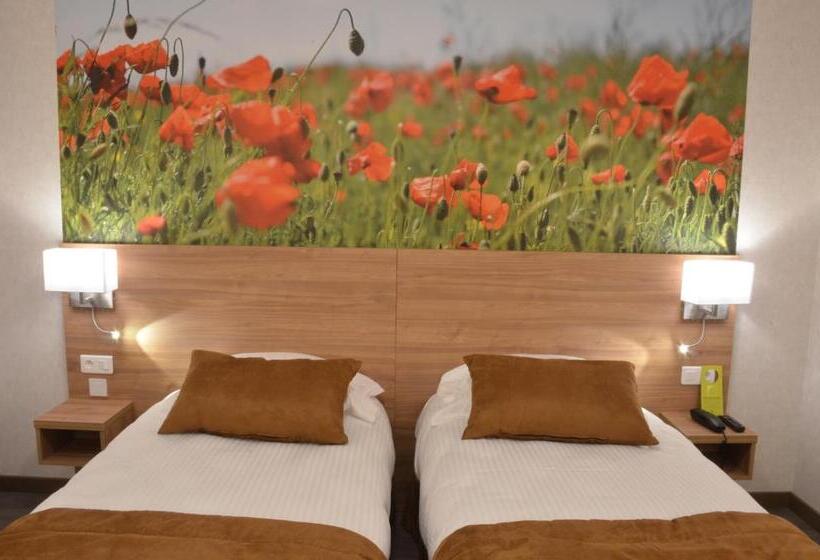 חדר סטנדרט עם מרפסת, Logis Hôtel   La Chambre D Amiens