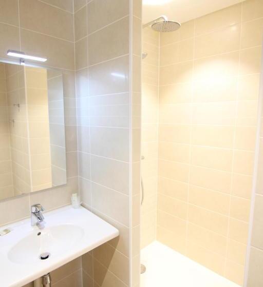 חדר סטנדרט עם מרפסת, Logis Hôtel   La Chambre D Amiens