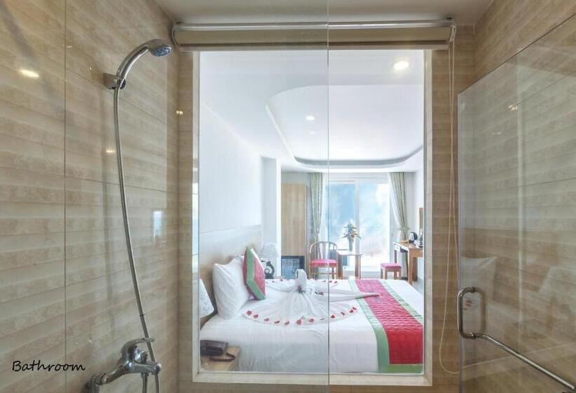 Deluxe Room Mountain View, Siren Flower