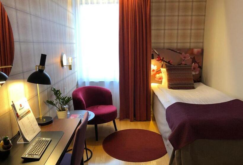 标准单人间, Skogshem & Wijk