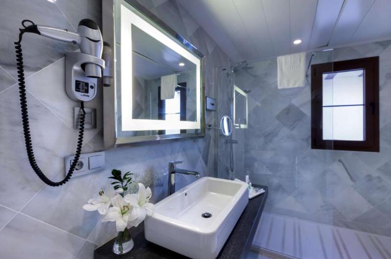 高级套房, Hotel SMC