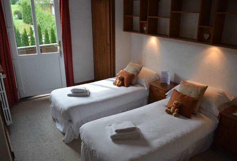 غرفة قياسية ثلاثية, Hôtel Sylvana