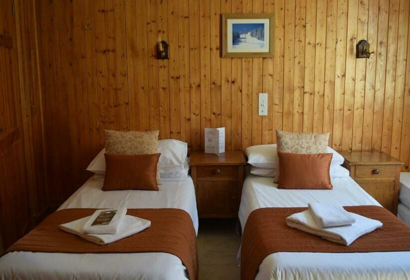 غرفة قياسية ثلاثية, Hôtel Sylvana