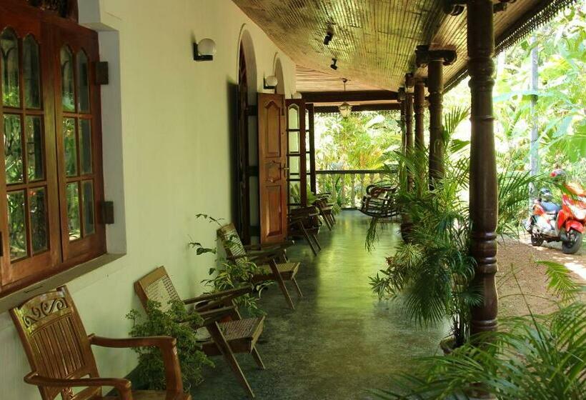 Трехместный Номер Deluxe, Navora