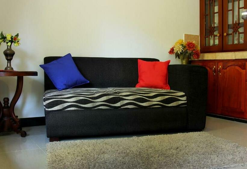 Трехместный Номер Deluxe, Navora