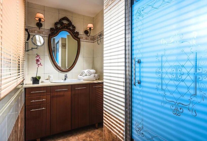 Superior suite with garden view, Ammos Boutique Apartments & Suites