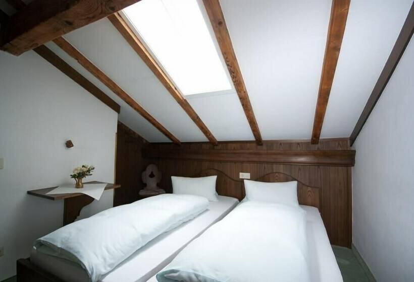 スタンダードルーム, Apart Versettla