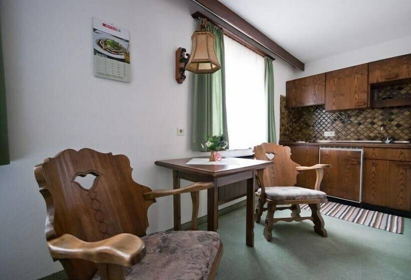 スタンダードルーム, Apart Versettla