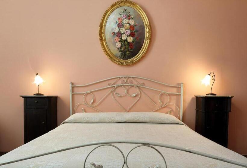 غرفة قياسية ثلاثية مع حمام خارجي, B&b Dimora Muzio And Restaurant