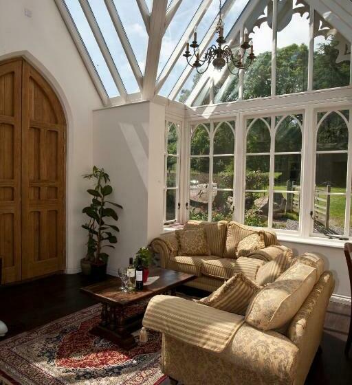 Quarto Familiar, Parc Le Breos House