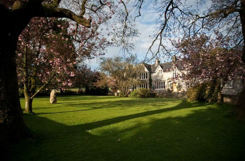 Quarto Familiar, Parc Le Breos House