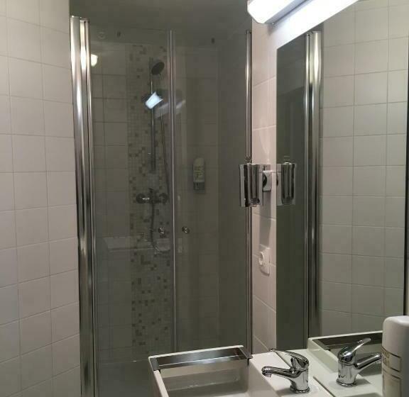 Economy Triple Room, Ch Luka Budget