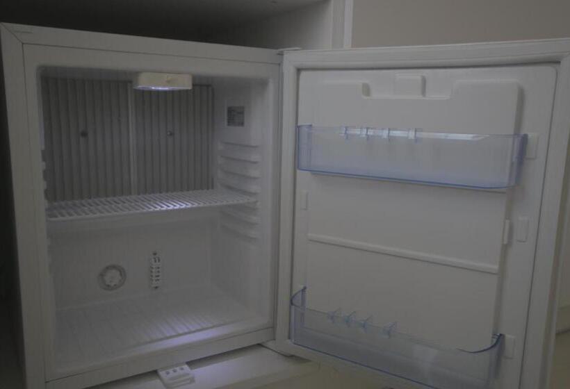 Economy Triple Room, Ch Luka Budget