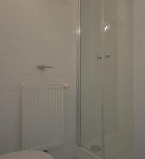 Economy Triple Room, Ch Luka Budget