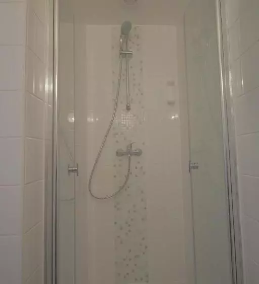 Economy Triple Room, Ch Luka Budget