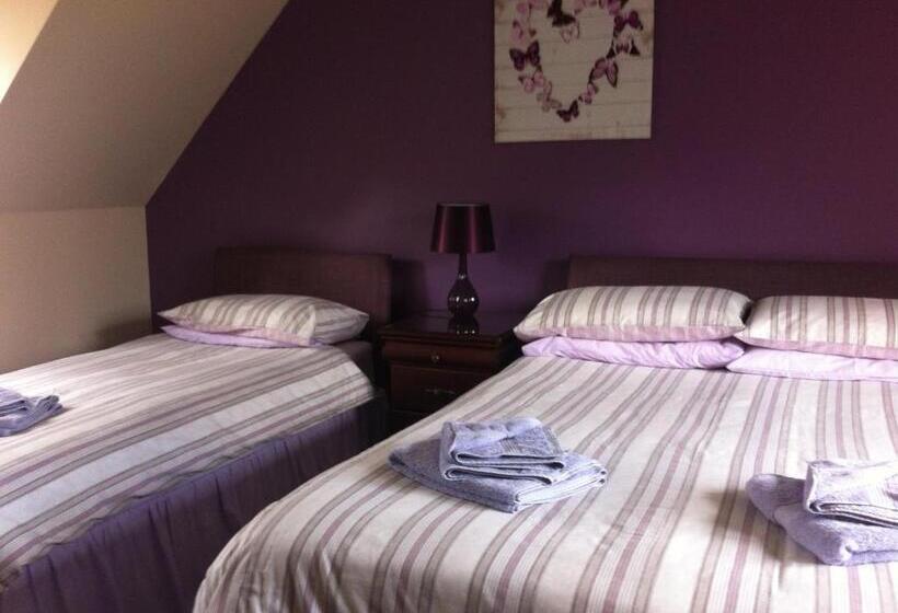 اتاق خانوادگی, The Factor S Inn & Factor S Cottage