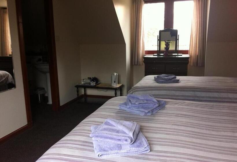 اتاق خانوادگی, The Factor S Inn & Factor S Cottage