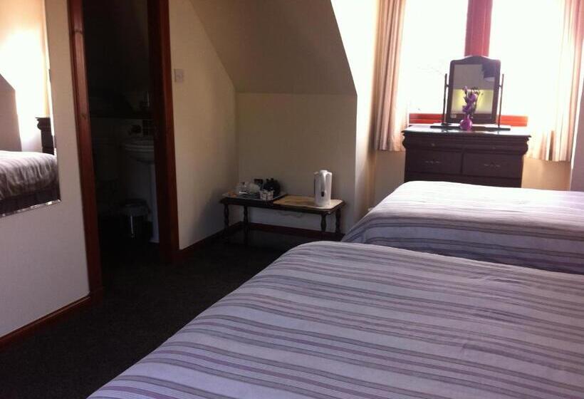 اتاق خانوادگی, The Factor S Inn & Factor S Cottage