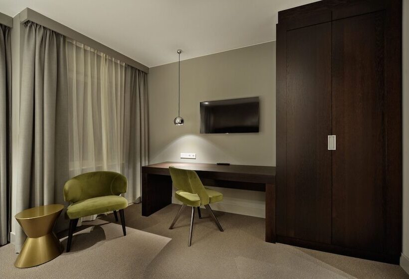 舒适三人间, Amsterdam Forest