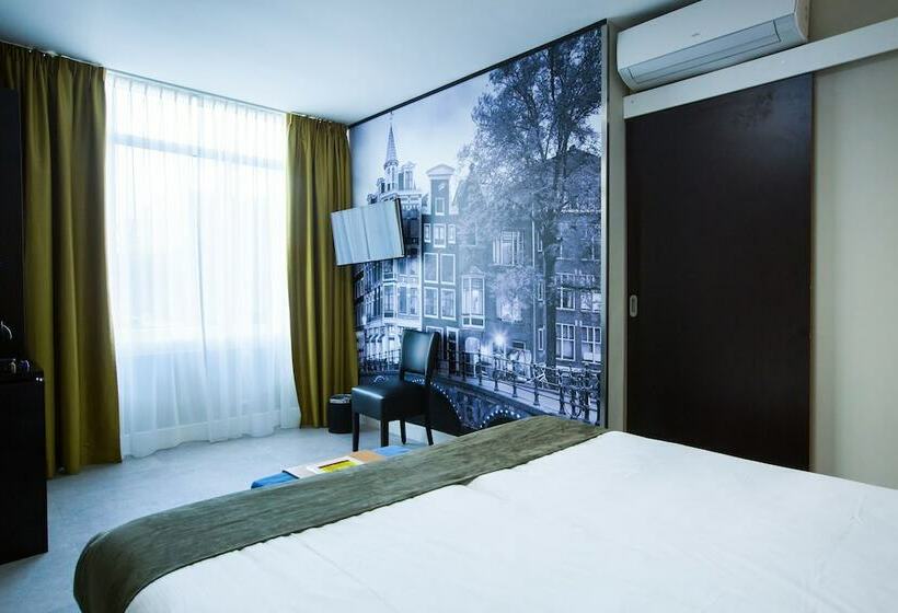 اتاق لوکس با چشمانداز دریاچه, Camp Inn