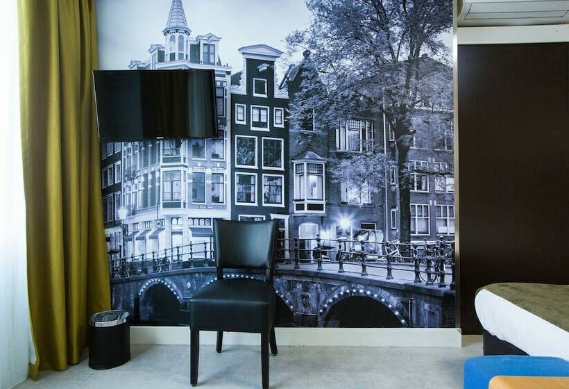 اتاق لوکس با چشمانداز دریاچه, Camp Inn