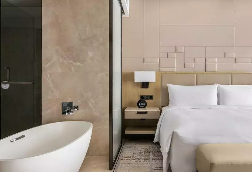 キングサイズベッドのデラックスルーム, Chengdu Marriott Hotel Financial Centre
