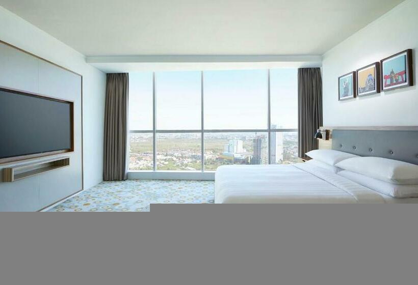 جناح جونيور, Fairfield By Marriott Surabaya