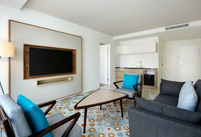 جناح جونيور, Fairfield By Marriott Surabaya