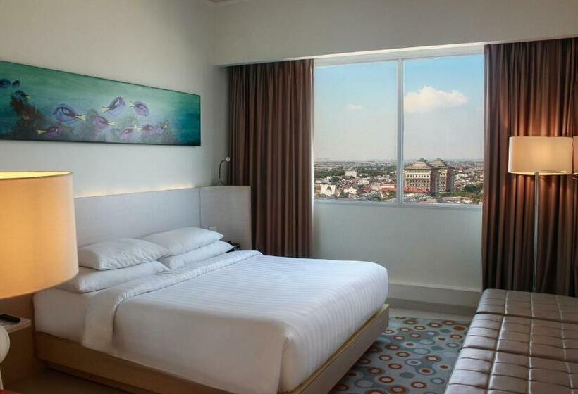 חדר דחוקס עם מיטת קינג, Fairfield By Marriott Surabaya