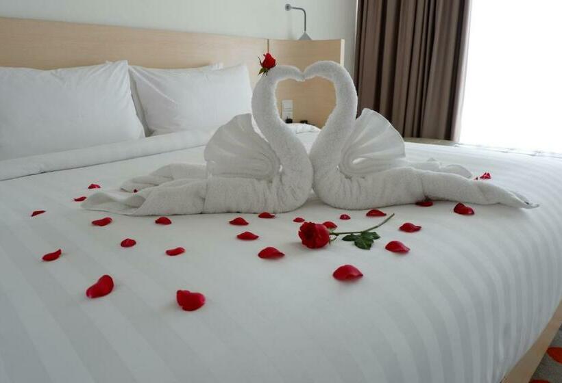 غرفة ديلوكس سرير كينج, Fairfield By Marriott Surabaya