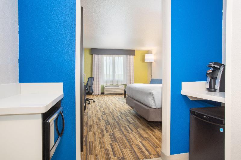 스위트 킹사이즈 침대, Holiday Inn Express & Suites   Rapid City   Rushmore South, An Ihg