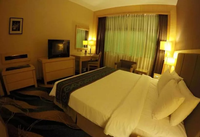 اتاق استاندارد با تخت بزرگ, Imperial Palace