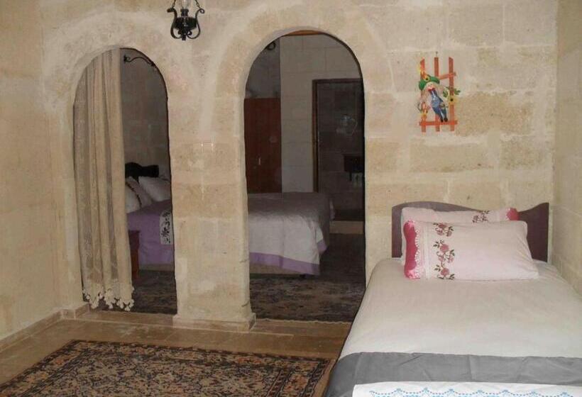 اتاق لوکس با وان آب گرم, Jerveni Cave