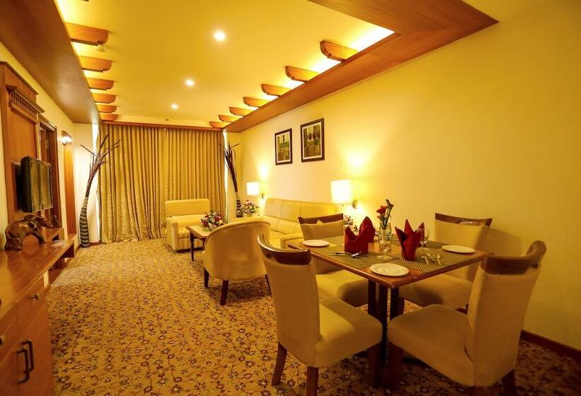 スタンダードルーム, Sivaraj Inn Salem