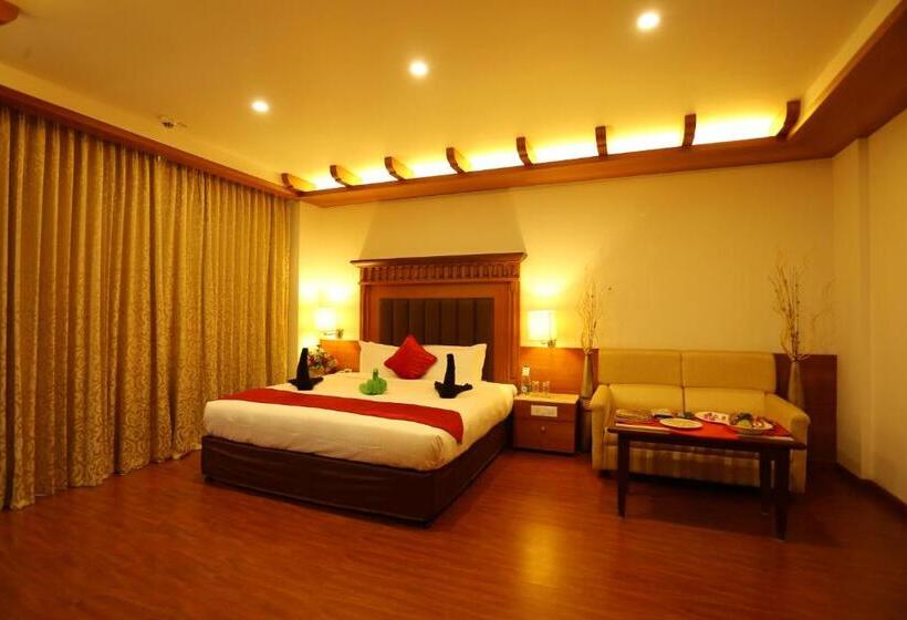 Президентский Люкс, Sivaraj Inn Salem