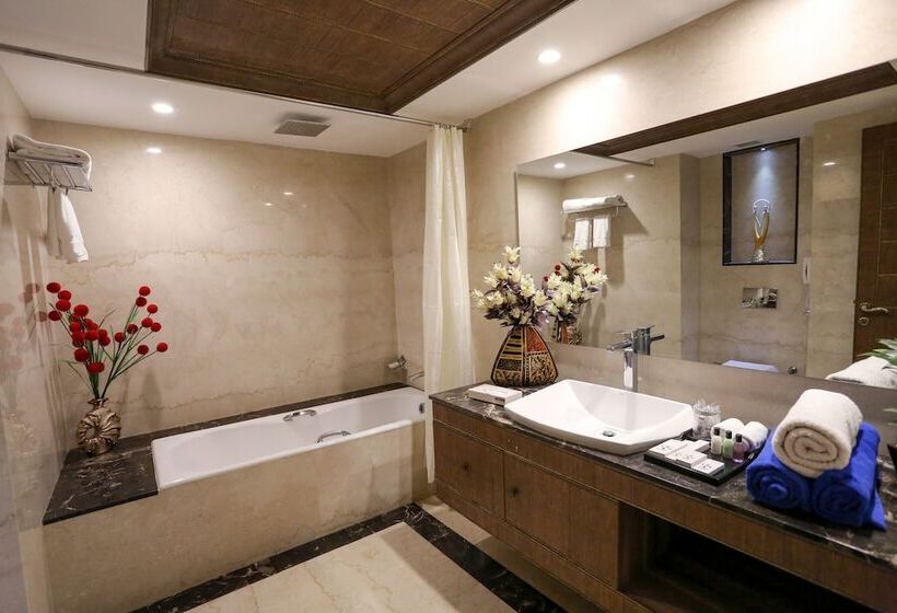 Номер Стандарт, Sivaraj Inn Salem