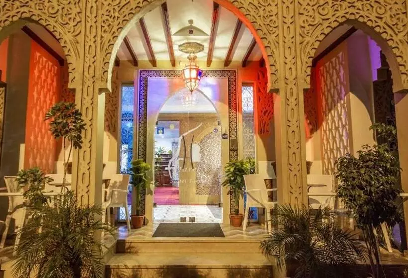 اتاق استاندارد, Tarek
